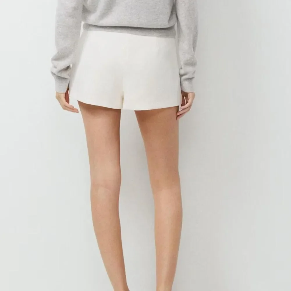 Aritzia Women's Tan Skirt